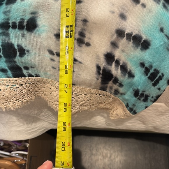 Gypsy 05 Crochet Trim Poncho - Picture 7 of 7